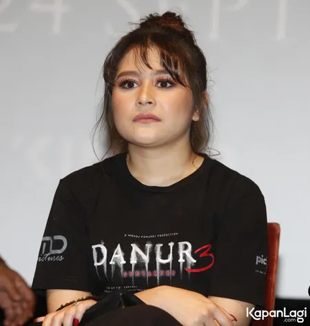 Foto Prilly Latuconsina