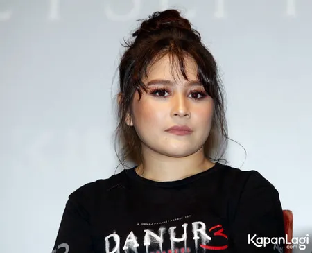 Foto Prilly Latuconsina