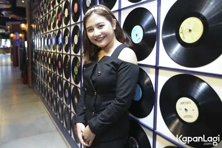 Foto Prilly Latuconsina