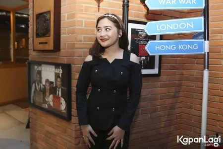 Foto Prilly Latuconsina