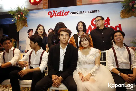 Foto Prilly Latuconsina