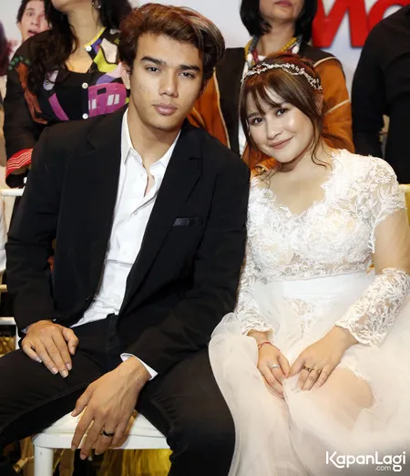 Foto Prilly Latuconsina