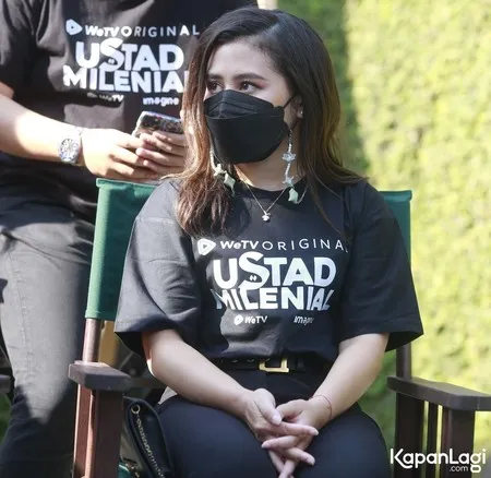 Foto Prilly Latuconsina