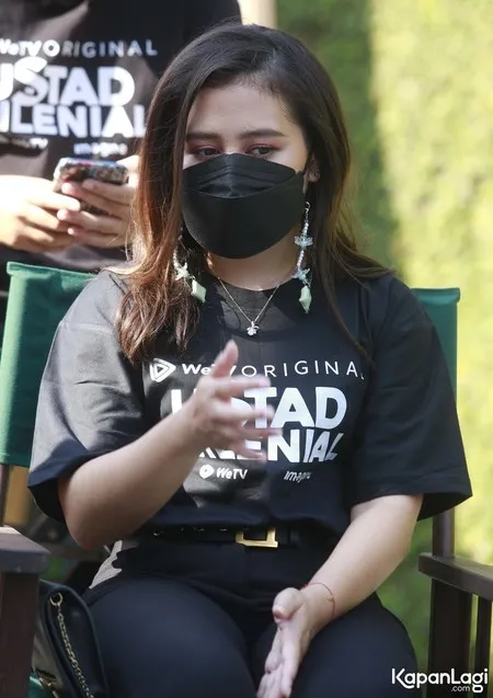 Foto Prilly Latuconsina