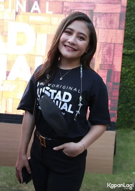 Foto Prilly Latuconsina