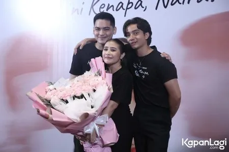 Foto Prilly Latuconsina