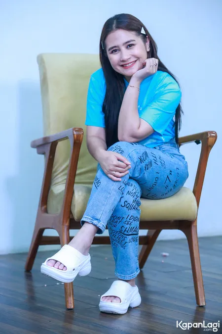 Foto Prilly Latuconsina