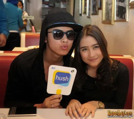 Foto Prilly Latuconsina