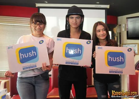 Foto Prilly Latuconsina