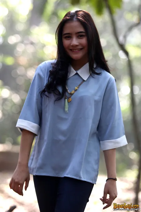 Foto Prilly Latuconsina