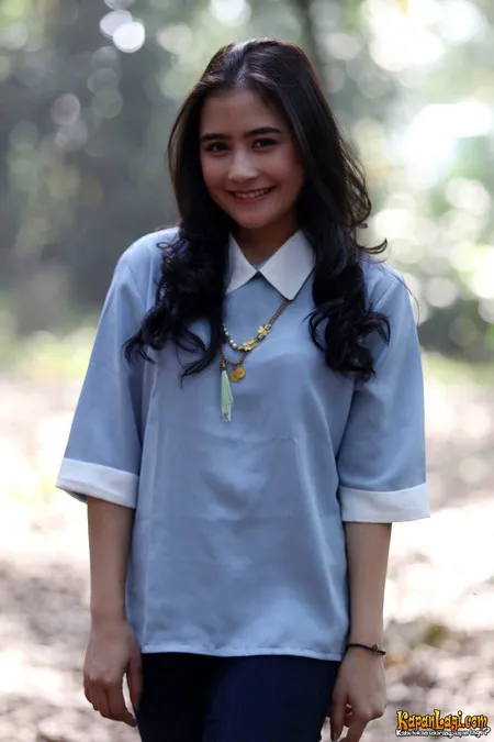 Foto Prilly Latuconsina