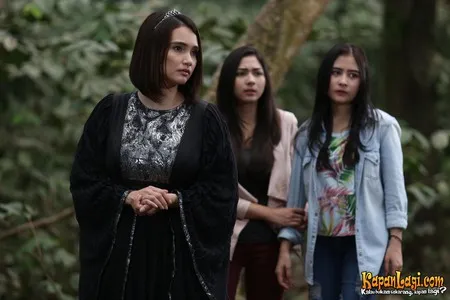 Foto Prilly Latuconsina