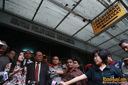 Foto Prilly Latuconsina