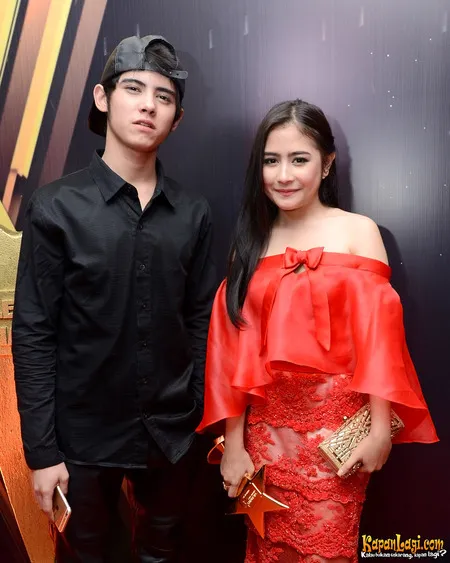 Foto Prilly Latuconsina