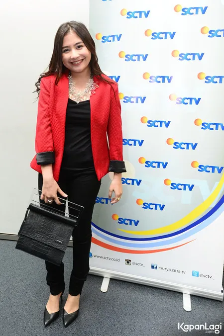Foto Prilly Latuconsina