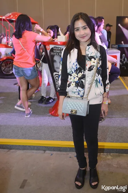 Foto Prilly Latuconsina