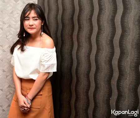 Foto Prilly Latuconsina