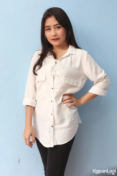 Foto Prilly Latuconsina
