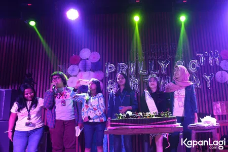 Foto Prilly Latuconsina