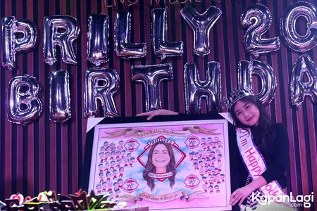 Foto Prilly Latuconsina