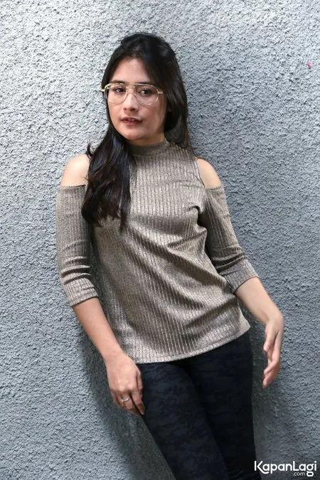 Foto Prilly Latuconsina