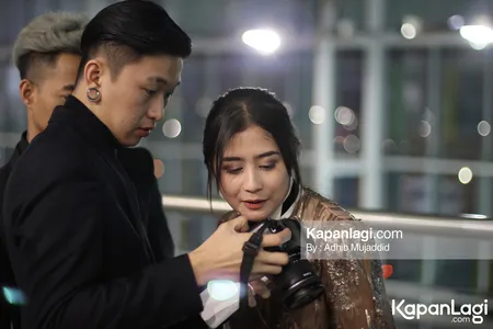 Foto Prilly Latuconsina