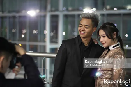 Foto Prilly Latuconsina