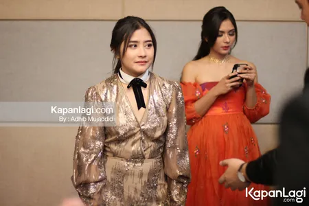 Foto Prilly Latuconsina