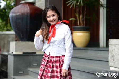 Foto Prilly Latuconsina