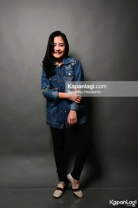 Foto Prilly Latuconsina