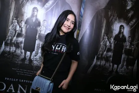 Foto Prilly Latuconsina