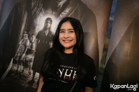 Foto Prilly Latuconsina