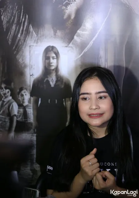 Foto Prilly Latuconsina