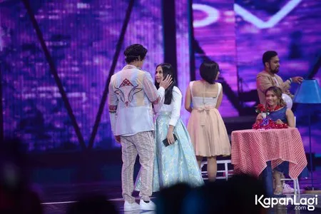 Foto Prilly Latuconsina