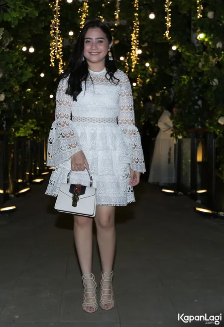 Foto Prilly Latuconsina