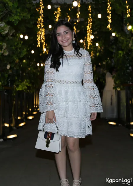 Foto Prilly Latuconsina