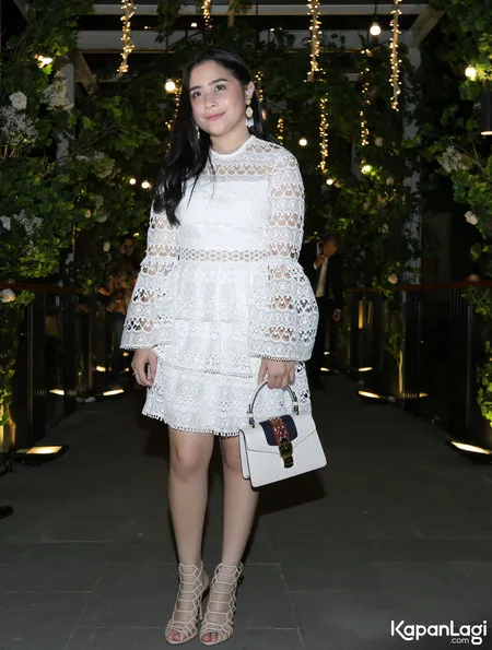 Foto Prilly Latuconsina