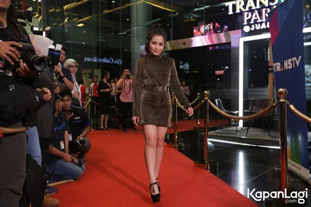 Foto Prilly Latuconsina