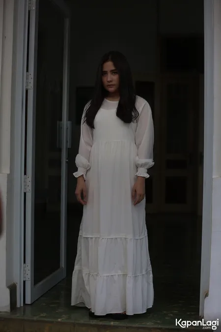 Foto Prilly Latuconsina