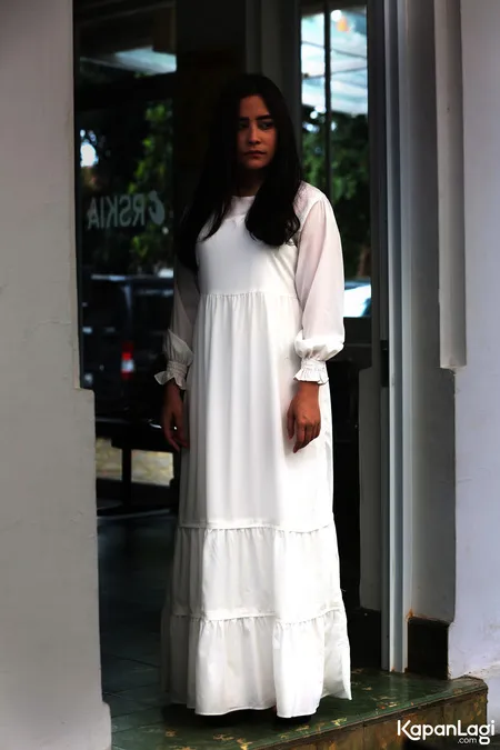 Foto Prilly Latuconsina