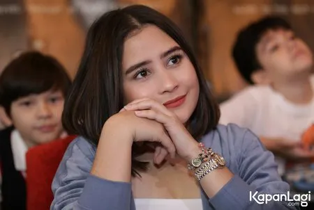Foto Prilly Latuconsina