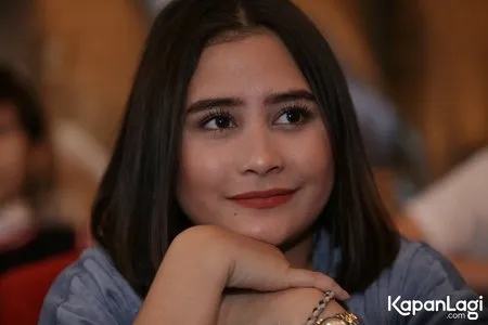 Foto Prilly Latuconsina
