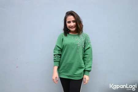 Foto Prilly Latuconsina