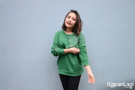 Foto Prilly Latuconsina