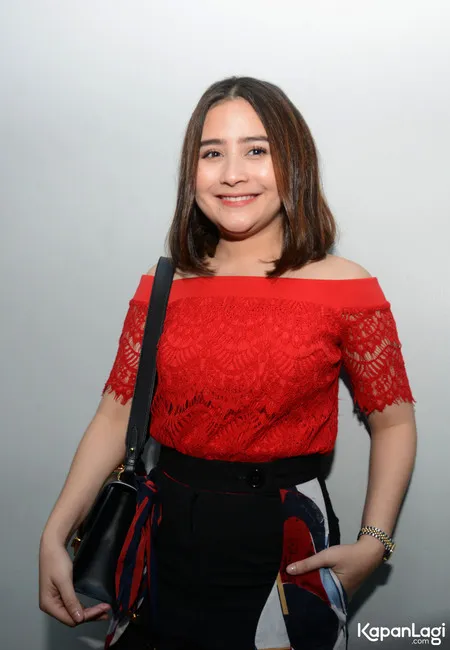 Foto Prilly Latuconsina