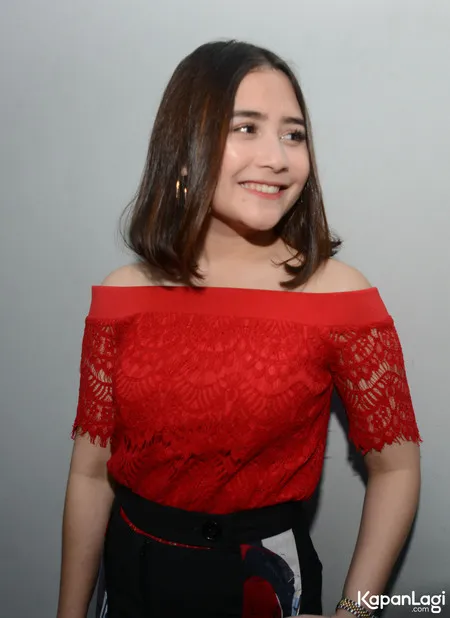 Foto Prilly Latuconsina
