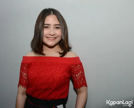 Foto Prilly Latuconsina