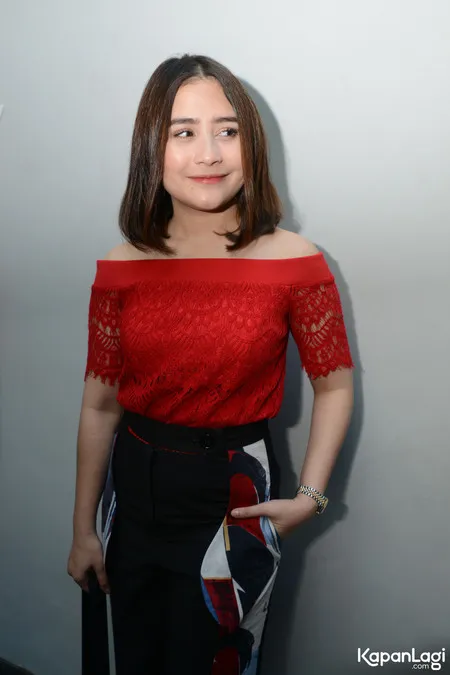 Foto Prilly Latuconsina