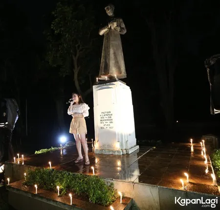 Foto Prilly Latuconsina