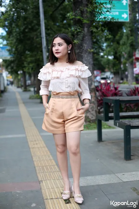 Foto Prilly Latuconsina